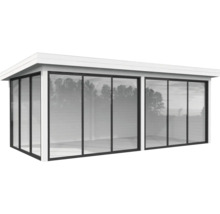 Modernes Gartenhaus mit grossen Fensterfronten für viel Tageslicht