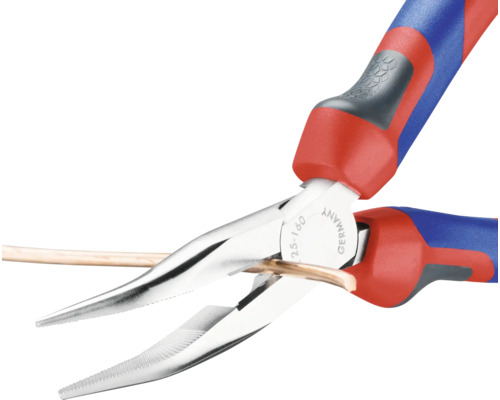 Flachrundzange zum Schneiden eines Drahts