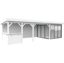 Weisse Gartenlounge mit Glasfront