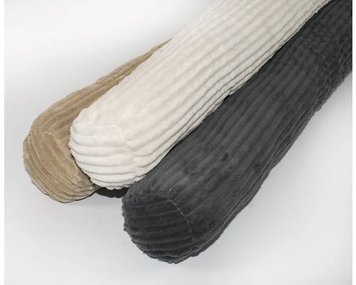 Drei längliche Kissen aus Cordstoff