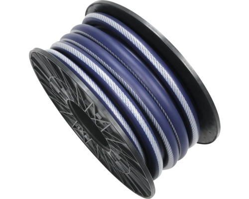 Tuyau d''arrosage sur enrouleur