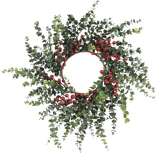 Kranz mit Eukalyptusblättern und roten Beeren