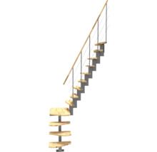 Holztreppe mit Metallgeländer