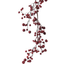 Branches de baies décoratives avec des baies rouges
