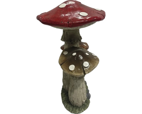 Groupe de champignons décoratifs pour le jardin