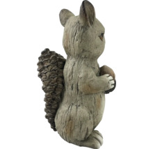 Dekorative Eichhörnchenfigur für den Garten, aus Steinzeug gefertigt