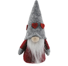 Figurine décorative de gnome avec une longue barbe et des décorations en forme de cœur sur le chapeau