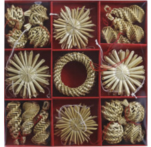 Set mit Strohsternen und Strohschmuck in einer roten Schachtel