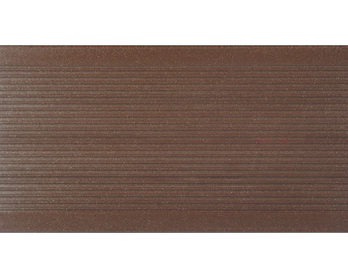 Braune Terrassendiele aus Holz