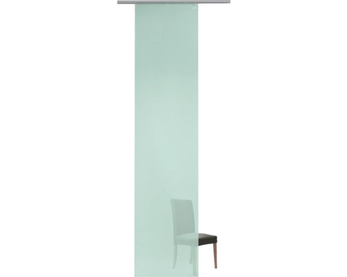 Porte coulissante en verre devant une chaise