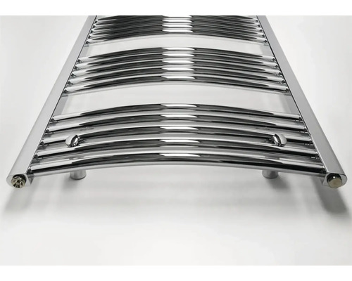 Sèche-serviettes avec plusieurs barres horizontales pour la salle de bain