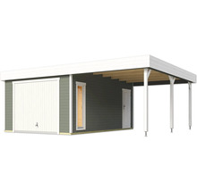 Holzgarage mit angebautem Carport, einer Garagentür, einer Tür und einem Fenster