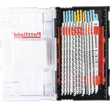 Lames de scie sauteuse dans une boîte en plastique ouverte