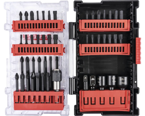 Jeu d'embouts avec différents embouts de tournevis et clés à douille dans une mallette