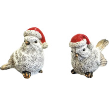Deux figurines décoratives d''oiseaux avec bonnet de Noël