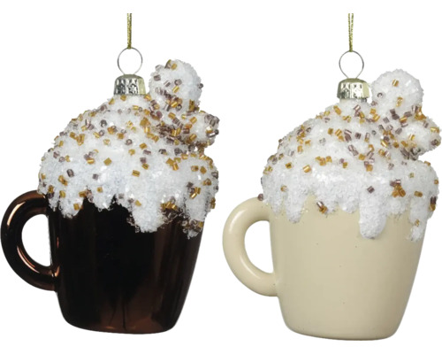 Deux tasses décoratives avec mousse, utilisées comme décorations pour sapin de Noël