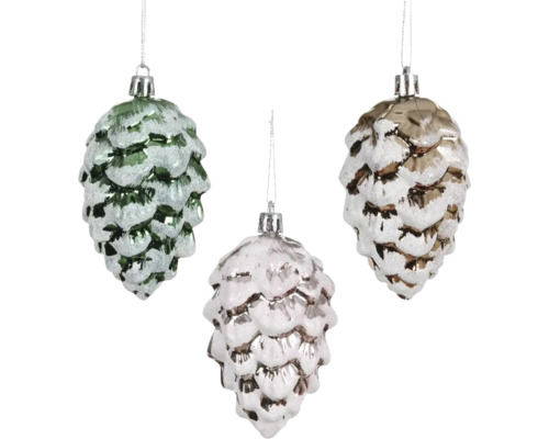 Trois pommes de pin comme décorations d''arbre de Noël avec des cintres