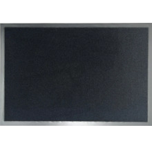 Tapis de sol avec bordure métallique