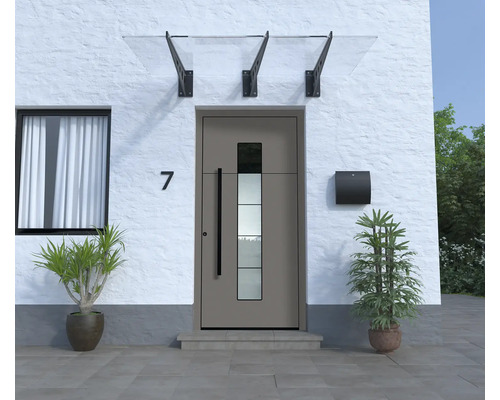 Hausfassade mit Haustür, Briefkasten, Hausnummer, Fenster und Vordach