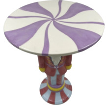 Table décorative en forme de casse-noisette avec motif en spirale