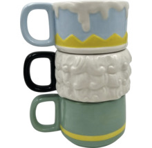 Tasses décoratives empilées en céramique