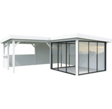 Coin salon couvert avec façade en verre pour le jardin.