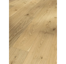 Gros plan sur un parquet en chêne