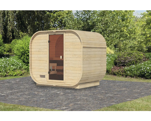 Holzfasssauna mit Glastür im Garten