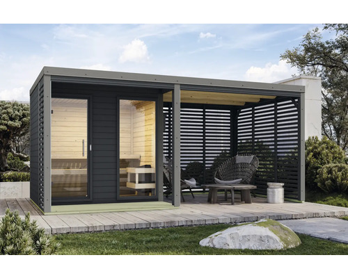 Garten mit Sauna und überdachter Terrasse mit Möbeln