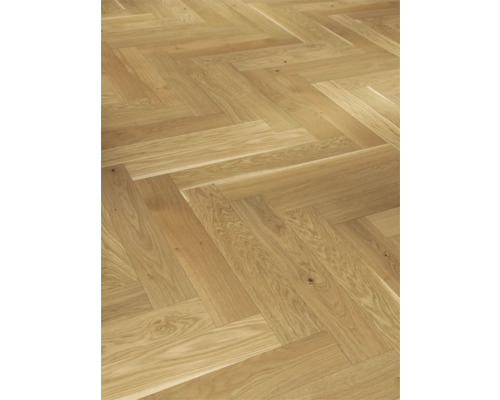 Pose de parquet en chêne à motif de chevrons