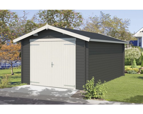 Garage en bois avec double porte dans un jardin.