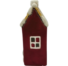 Dekorative Hausfigur mit Fenster und schneebedecktem Dach