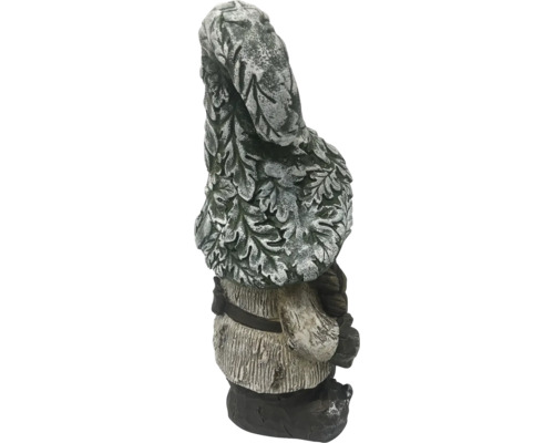 Nain de jardin en pierre avec un chapeau de feuilles