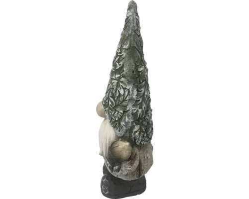 Nain de jardin avec bonnet orné de motifs de feuilles