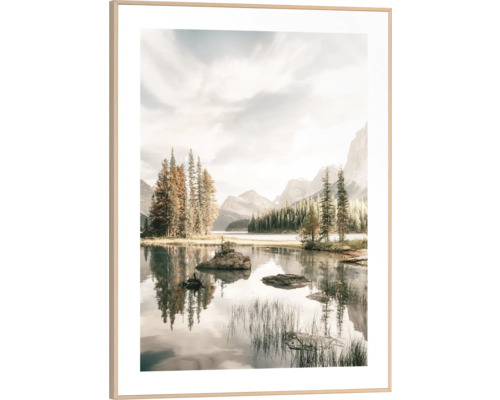 Gerahmtes Bild Spirit Island 30x40 cm Gerahmtes Landschaftsbild mit See und Bergen