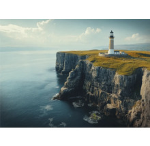 Vue paysagère d''un phare sur une falaise au bord de la mer