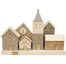 Dekorative Häusergruppe mit Uhr und Beleuchtung für die Weihnachtszeit