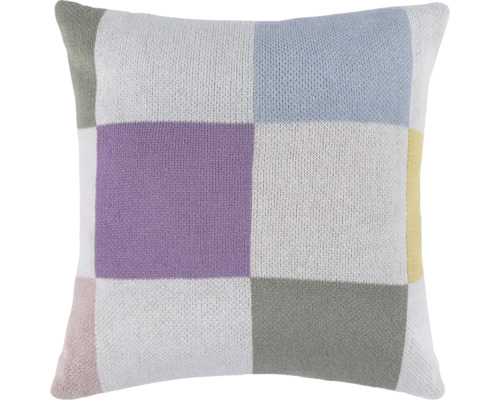 Quadratisches Zierkissen mit Strickmuster