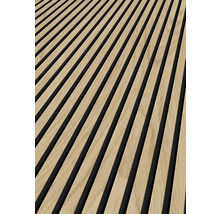 Panneaux en bois avec structure à lattes pour la décoration des murs et des plafonds