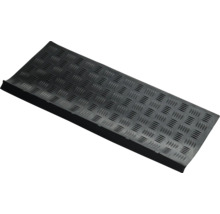 Schwarze Gummi-Bordsteinrampe mit Riffelblechstruktur