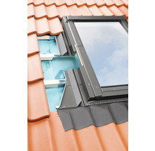 Dachfenster auf einem Ziegeldach montiert