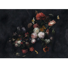 Stillleben mit Blumenstrauß und Schmetterlingen auf dunklem Hintergrund