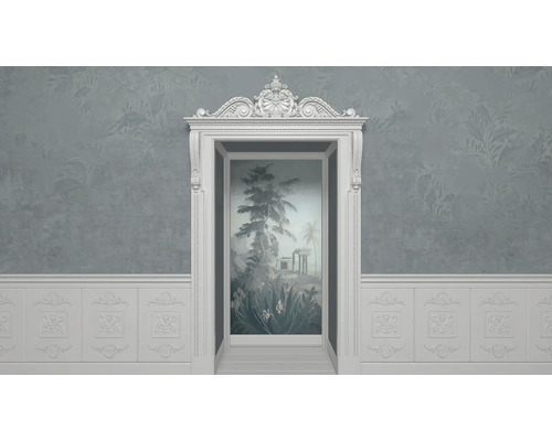 Décoration murale avec moulures et fresque tropicale