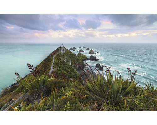 Papier peint panoramique intissé SHX9-127 The Nuggets 9 pces 450 x 280 cm Vue paysagère d'une colline avec un phare au bord de la mer sous un ciel nuageux