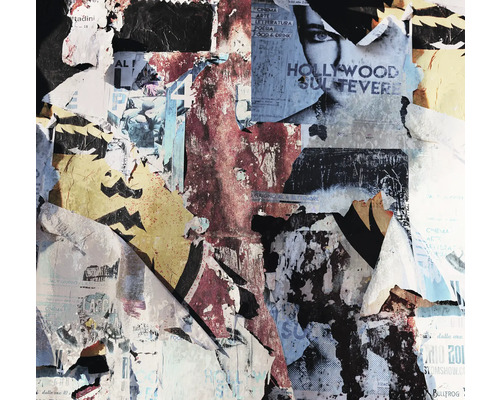 Papier peint panoramique intissé INX6-051 Ink Artwork 6 pces 300 x 280 cm Mur avec des affiches déchirées et des inscriptions.