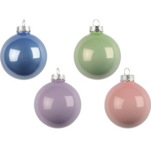 Vier Christbaumkugeln