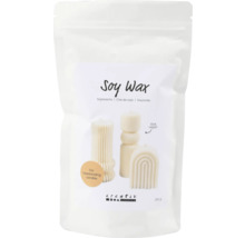 Sojawachs zum Kerzen gießen in einer Verpackung mit drei Kerzen Beispielen