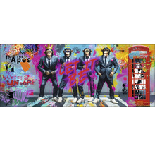 Gemälde mit vier Affen in Anzügen, Graffiti-Hintergrund und roter Telefonzelle