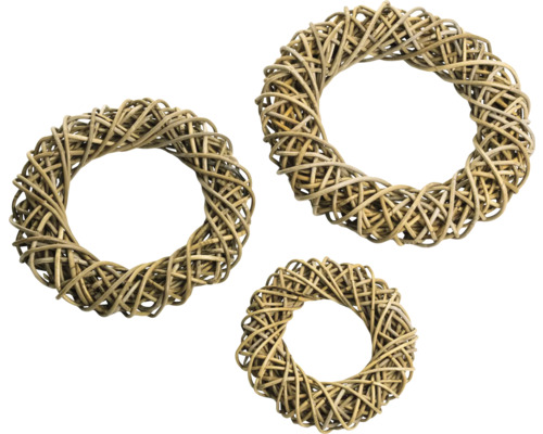 Trois couronnes décoratives en rotin