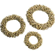 Trois couronnes en branches tressées